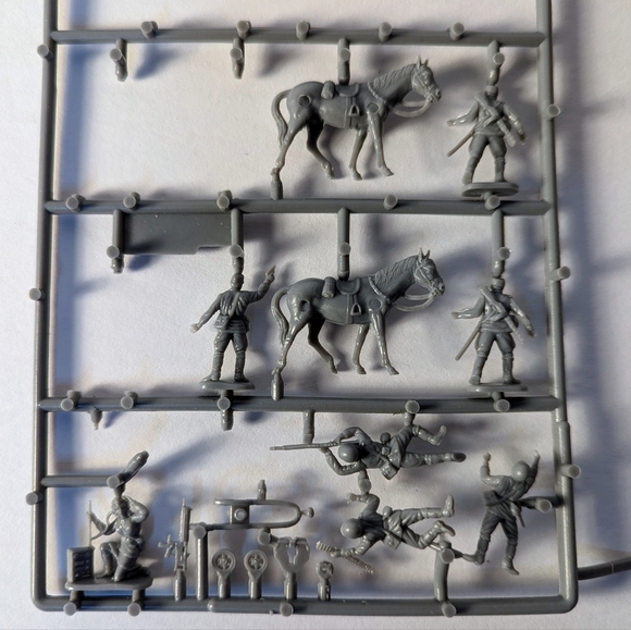 A-Toys Attack 1/72 scale WWII German Infantry Russian Infantry Figure INCOMPLETE - Picture 5 of 16